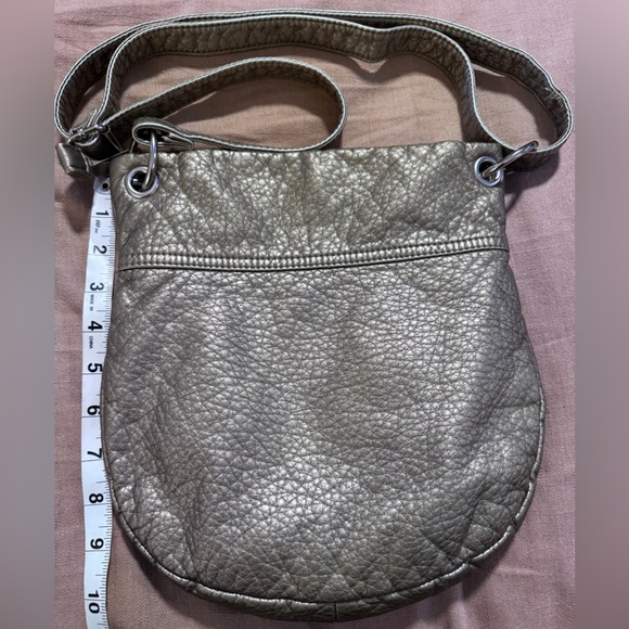 Vintage Bueno Bronze Metallic Purse Handbag w/ Adjustable Shoulder Strap - Picture 5 of 9